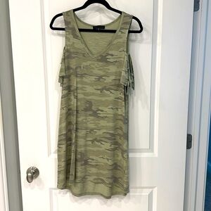Off the shoulder Sanctuary t-shirt dress